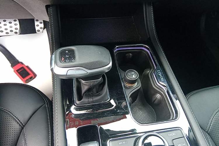 Used BAIC Off-Road BJ40 2023 2.0T Automatic Four-Wheel Drive Ring of the Tower Champion Edition Gear Lever