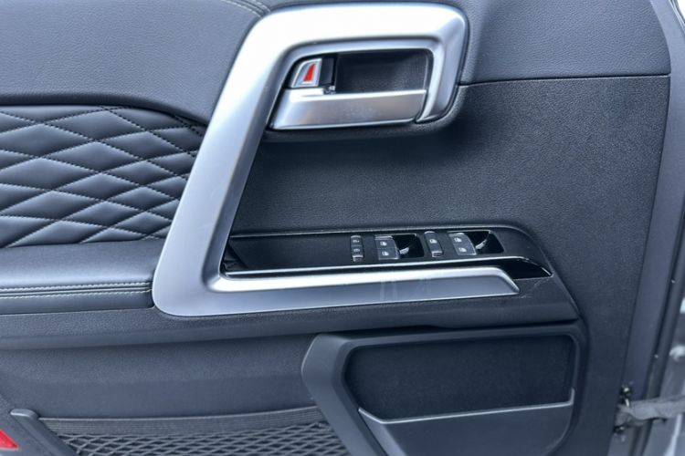 Used BAIC Off-Road BJ40 2023 2.0T Automatic Four-Wheel Drive Ring of the Tower Champion Edition Interior 1