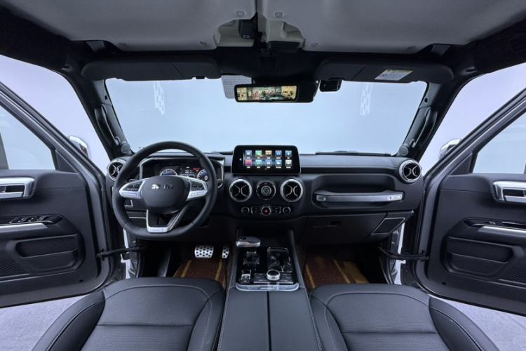Used BAIC Off-Road BJ40 2023 2.0T Automatic Four-Wheel Drive Ring of the Tower Champion Edition Interior 10