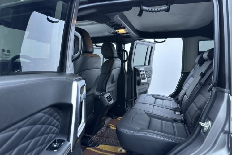 Used BAIC Off-Road BJ40 2023 2.0T Automatic Four-Wheel Drive Ring of the Tower Champion Edition Interior 7