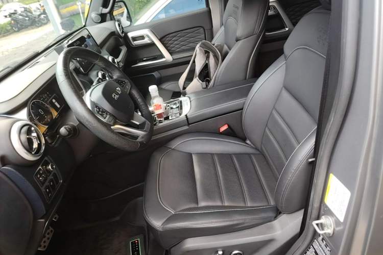Used BAIC Off-Road BJ40 2023 2.0T Automatic Four-Wheel Drive Ring of the Tower Champion Edition Left Front Seat