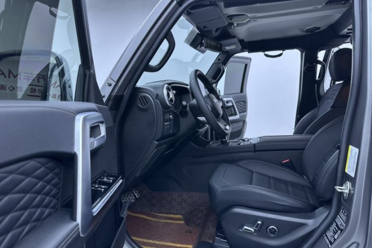 Used BAIC Off-Road BJ40 2023 2.0T Automatic Four-Wheel Drive Ring of the Tower Champion Edition Left Front Seat