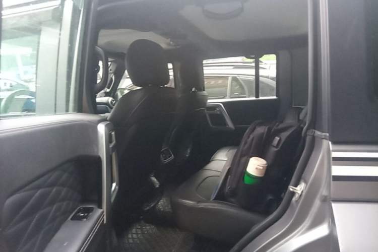 Used BAIC Off-Road BJ40 2023 2.0T Automatic Four-Wheel Drive Ring of the Tower Champion Edition Left Rear Seat