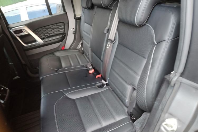 Used BAIC Off-Road BJ40 2023 2.0T Automatic Four-Wheel Drive Ring of the Tower Champion Edition Left Rear Seat