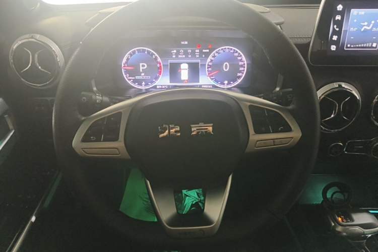 Used BAIC Off-Road BJ40 2023 2.0T Automatic Four-Wheel Drive Ring of the Tower Champion Edition Steering Wheel