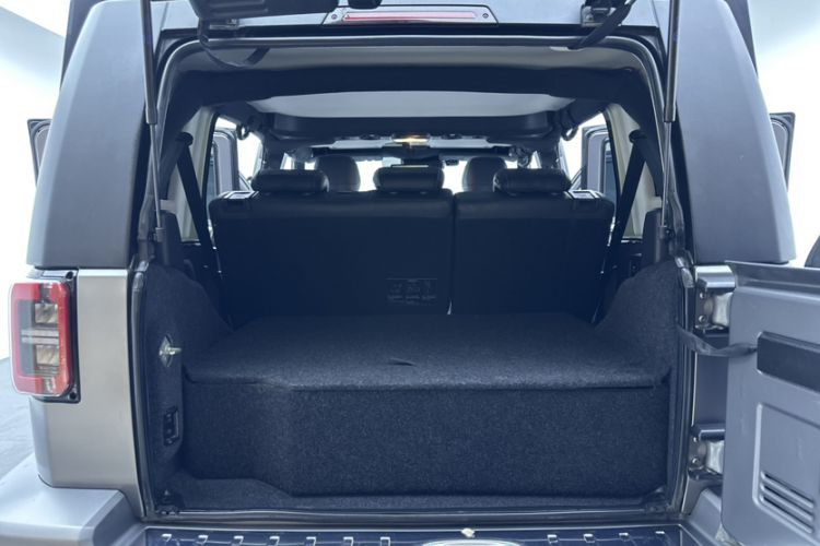 Used BAIC Off-Road BJ40 2023 2.0T Automatic Four-Wheel Drive Ring of the Tower Champion Edition Trunk