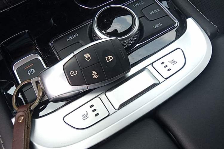 Used BAIC Off-Road BJ40 2023 2.0T Automatic Four-Wheel Drive Ring of the Tower Champion Edition Vehicle Key