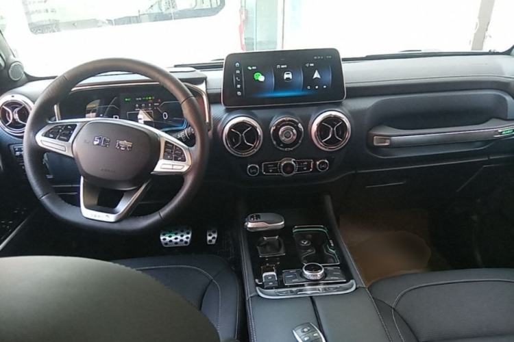 Used BAIC Off-Road BJ40 2023 2.0T Automatic Four-Wheel Drive Urban Hunter Edition Prestige Version Center Console