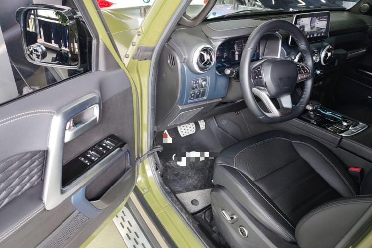 Used BAIC Off-Road BJ40 2023 2.0D Automatic Four-Wheel Drive Blade Hero Edition Adventurer Type Driver Seat