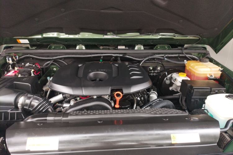 Used BAIC Off-Road BJ40 2023 2.0T Automatic Four-Wheel Drive Urban Hunter Edition Chivalrous Type Engine Bay