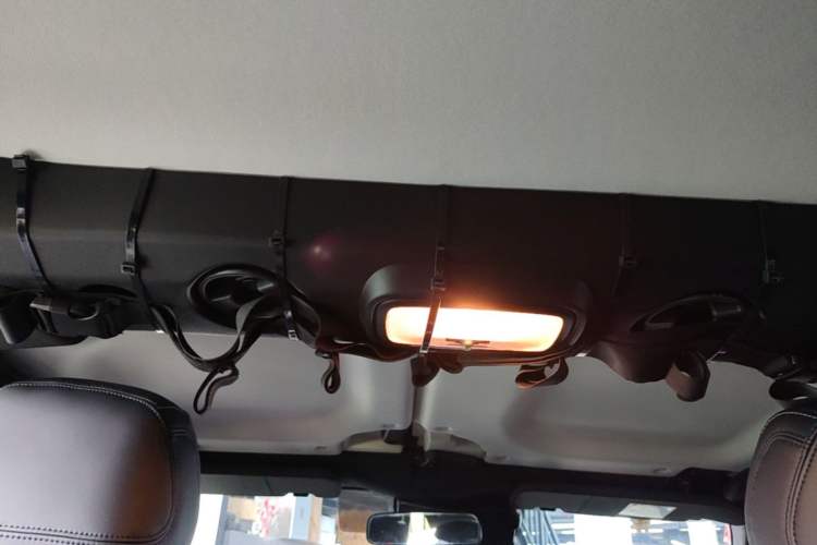 Used BAIC Off-Road BJ40 2023 2.0D Automatic Four-Wheel Drive Blade Hero Edition Adventurer Type Headliner