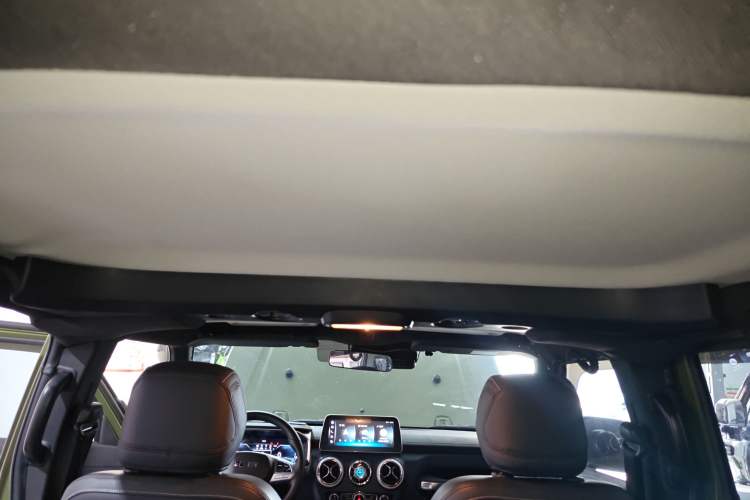 Used BAIC Off-Road BJ40 2023 2.0D Automatic Four-Wheel Drive Blade Hero Edition Adventurer Type (with Front and Rear Electronic Locks) Headliner