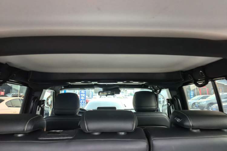 Used BAIC Off-Road BJ40 2023 2.0T Automatic Four-Wheel Drive Urban Hunter Edition Chivalrous Type Headliner