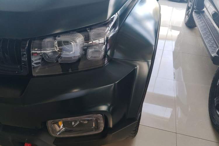 Used BAIC Off-Road BJ40 2023 2.0D Automatic Four-Wheel Drive Blade Hero Edition Adventurer Type Left Front Headlight
