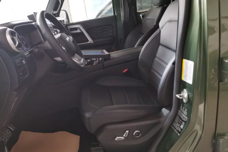 Used BAIC Off-Road BJ40 2023 2.0T Automatic Four-Wheel Drive Urban Hunter Edition Chivalrous Type Left Front Seat
