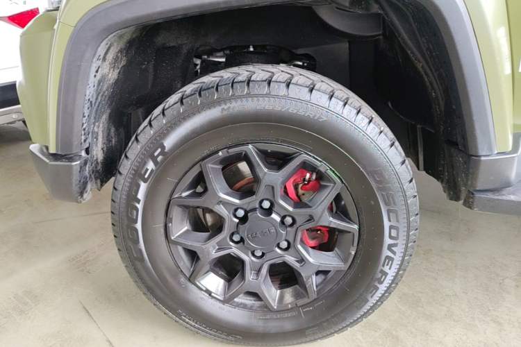 Used BAIC Off-Road BJ40 2023 2.0D Automatic Four-Wheel Drive Blade Hero Edition Adventurer Type Left Front Wheel Hub