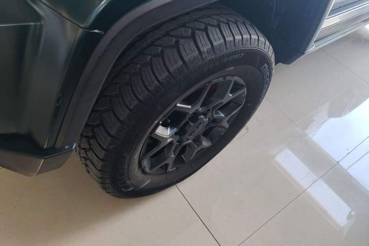 Used BAIC Off-Road BJ40 2023 2.0D Automatic Four-Wheel Drive Blade Hero Edition Adventurer Type Left Front Wheel Hub