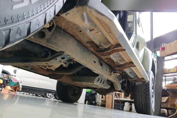 Used BAIC Off-Road BJ40 2023 2.0D Automatic Four-Wheel Drive Blade Hero Edition Adventurer Type Left Side Sill