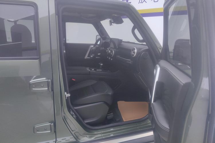 Used BAIC Off-Road BJ40 2023 2.0T Automatic Four-Wheel Drive Urban Hunter Edition Chivalrous Type Right Front Seat