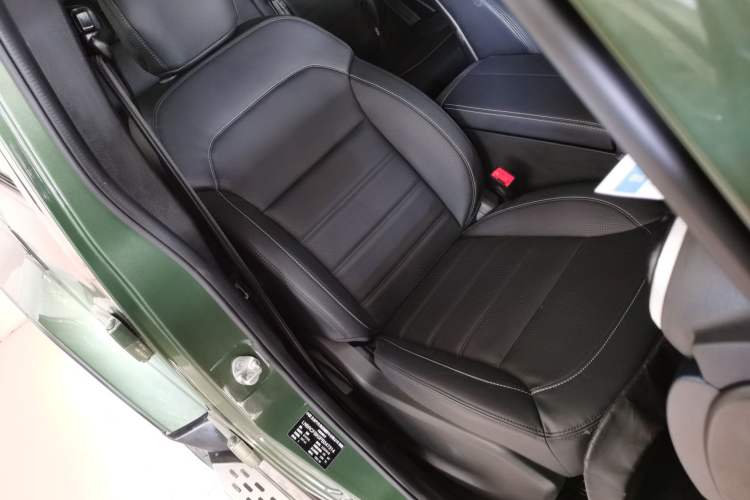 Used BAIC Off-Road BJ40 2023 2.0T Automatic Four-Wheel Drive Urban Hunter Edition Chivalrous Type Right Front Seat
