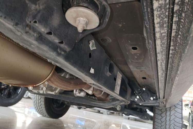Used BAIC Off-Road BJ40 2023 2.0D Automatic Four-Wheel Drive Blade Hero Edition Adventurer Type Right Side Sill