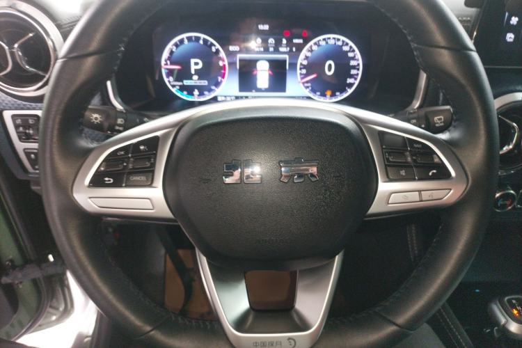 Used BAIC Off-Road BJ40 2023 2.0T Automatic Four-Wheel Drive Urban Hunter Edition Chivalrous Type Steering Wheel