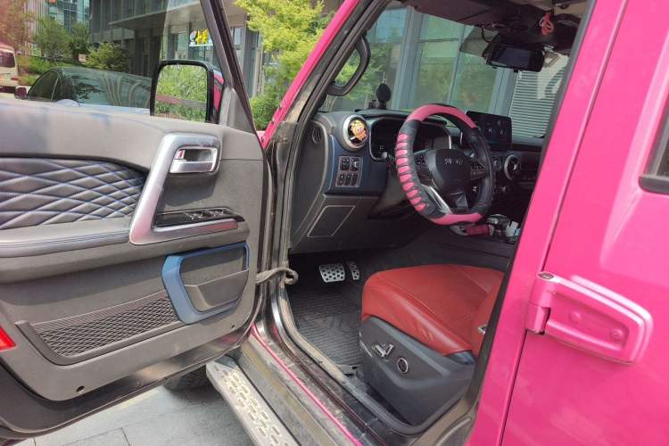 Used BAIC Off-Road BJ40 2023 2.0D Automatic Four-Wheel Drive Blade Hero Edition Adventurer Type Interior 3