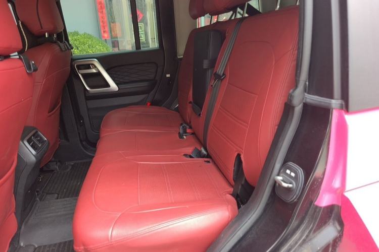 Used BAIC Off-Road BJ40 2023 2.0D Automatic Four-Wheel Drive Blade Hero Edition Adventurer Type Interior 4