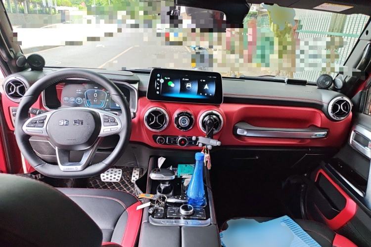 Used BAIC Off-Road BJ40 2023 2.0D Automatic Four-Wheel Drive Blade Hero Edition Adventurer Type Center Console