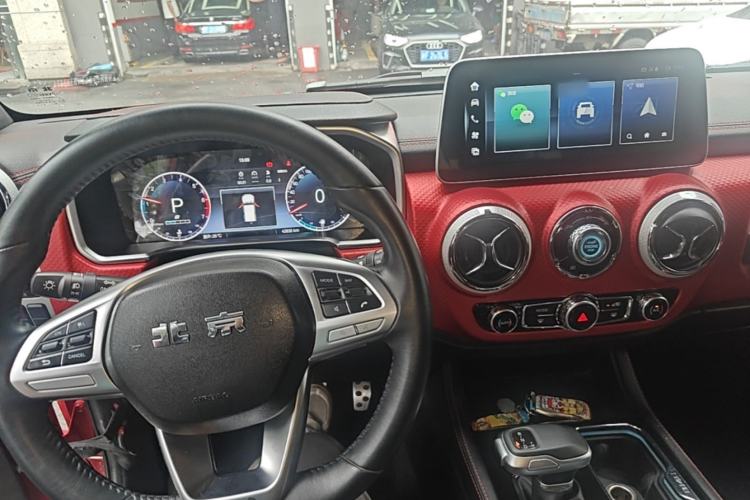 Used BAIC Off-Road BJ40 2023 2.0T Automatic Four-Wheel Drive Urban Hunter Edition Chivalrous Type Center Console