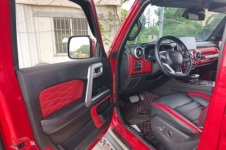 Used BAIC Off-Road BJ40 2023 2.0T Automatic Four-Wheel Drive Urban Hunter Edition Chivalrous Type Driver Seat