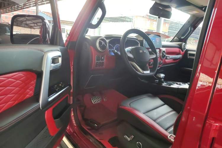 Used BAIC Off-Road BJ40 2023 2.0T Automatic Four-Wheel Drive Urban Hunter Edition Chivalrous Type Driver Seat