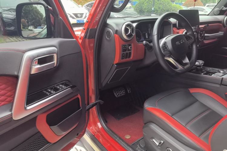 Used BAIC Off-Road BJ40 2023 2.0T Automatic Four-Wheel Drive Urban Hunter Edition Chivalrous Type Driver Seat