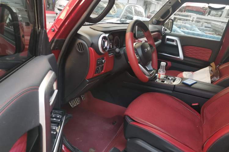 Used BAIC Off-Road BJ40 2023 2.0T Automatic Four-Wheel Drive Urban Hunter Edition Chivalrous Type Driver Seat
