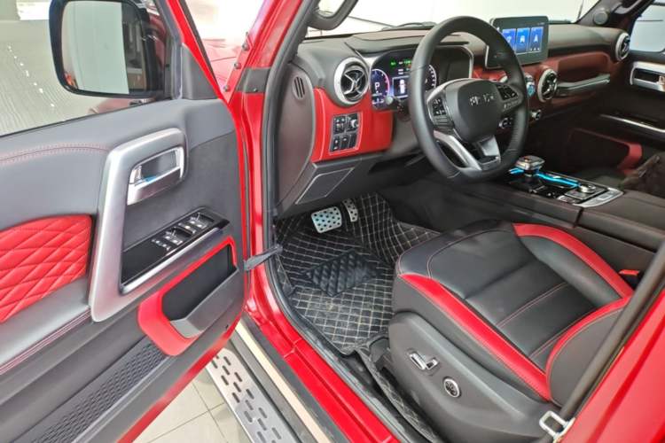Used BAIC Off-Road BJ40 2023 2.0D Automatic Four-Wheel Drive Blade Hero Edition Adventurer Type Driver Seat