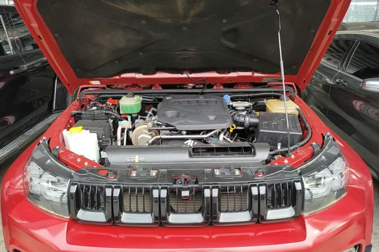 Used BAIC Off-Road BJ40 2023 2.0D Automatic Four-Wheel Drive Blade Hero Edition Adventurer Type Engine Bay