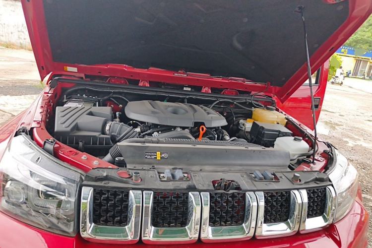 Used BAIC Off-Road BJ40 2023 2.0T Automatic Four-Wheel Drive Urban Hunter Edition Chivalrous Type Engine Bay