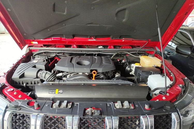 Used BAIC Off-Road BJ40 2023 2.0T Automatic Four-Wheel Drive Urban Hunter Edition Chivalrous Type Engine Bay