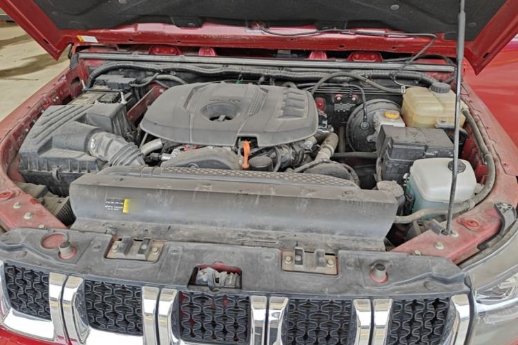 Used BAIC Off-Road BJ40 2023 2.0T Automatic Four-Wheel Drive Urban Hunter Edition Chivalrous Type Engine Bay