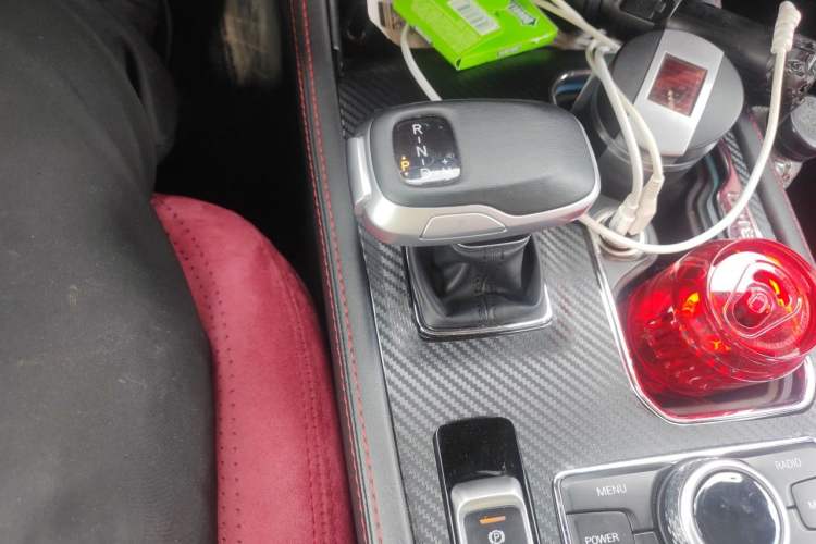 Used BAIC Off-Road BJ40 2023 2.0T Automatic Four-Wheel Drive Urban Hunter Edition Prestige Version Gear Lever