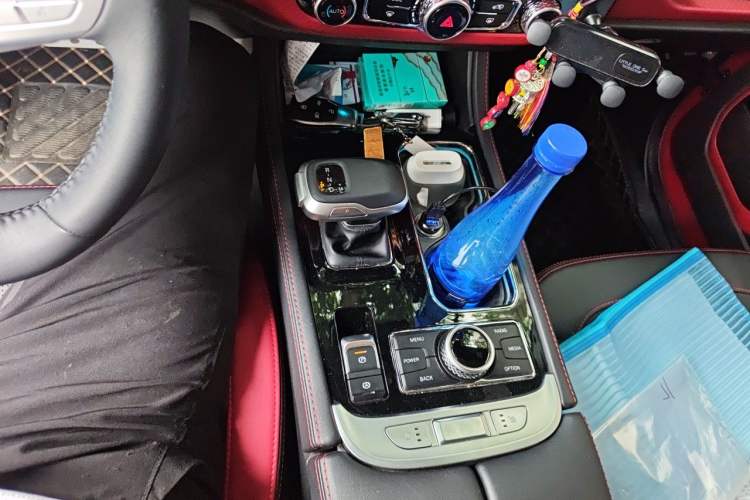 Used BAIC Off-Road BJ40 2023 2.0D Automatic Four-Wheel Drive Blade Hero Edition Adventurer Type Gear Lever