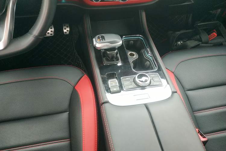 Used BAIC Off-Road BJ40 2023 2.0T Automatic Four-Wheel Drive Urban Hunter Edition Chivalrous Type Gear Lever