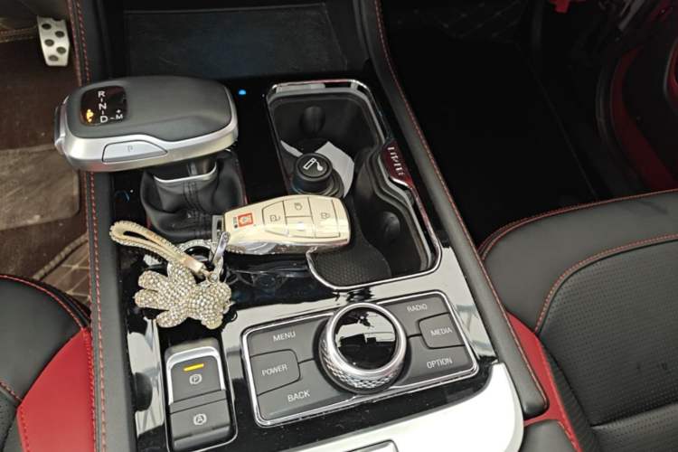 Used BAIC Off-Road BJ40 2023 2.0T Automatic Four-Wheel Drive Urban Hunter Edition Chivalrous Type Gear Lever
