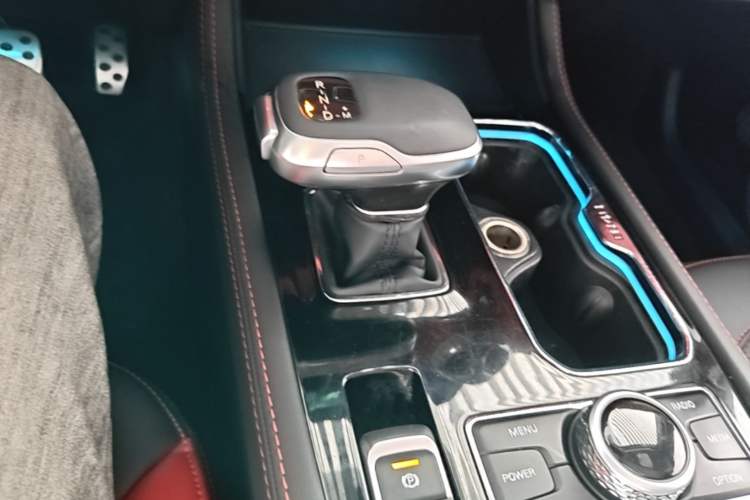 Used BAIC Off-Road BJ40 2023 2.0D Automatic Four-Wheel Drive Blade Hero Edition Adventurer Type Gear Lever