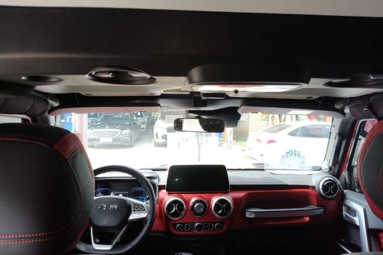 Used BAIC Off-Road BJ40 2023 2.0D Automatic Four-Wheel Drive Blade Hero Edition Adventurer Type Headliner