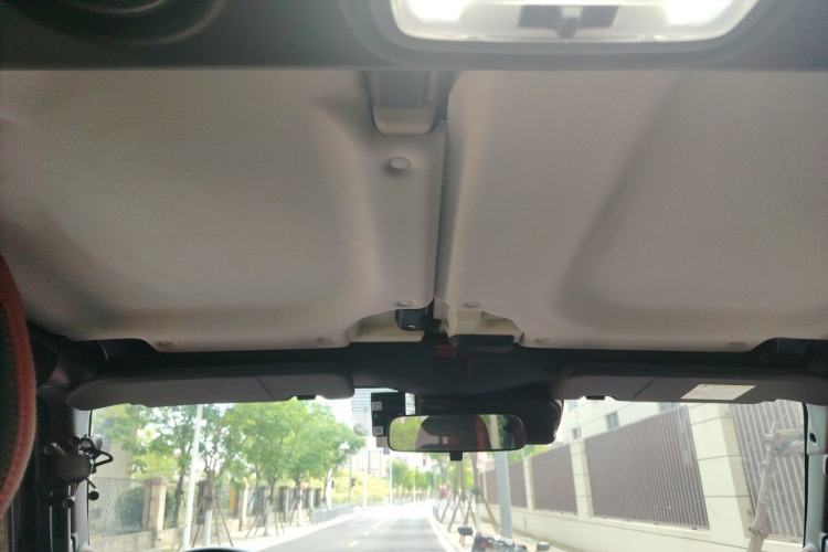 Used BAIC Off-Road BJ40 2023 2.0D Automatic Four-Wheel Drive Blade Hero Edition Adventurer Type (with Front and Rear Electronic Locks) Headliner