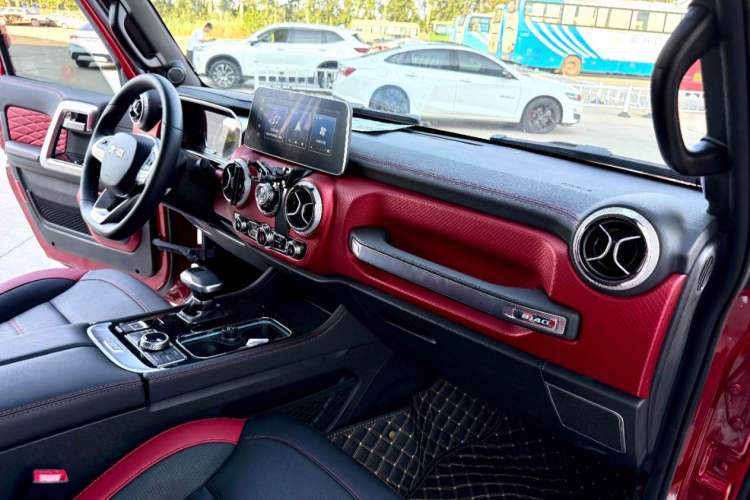 Used BAIC Off-Road BJ40 2023 2.0T Automatic Four-Wheel Drive Urban Hunter Edition Chivalrous Type Interior 5