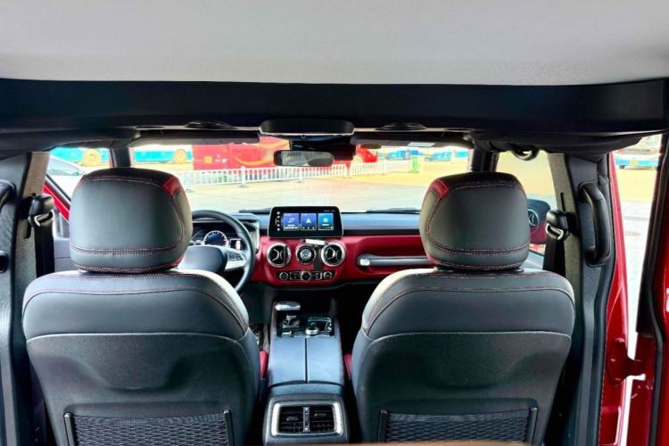 Used BAIC Off-Road BJ40 2023 2.0T Automatic Four-Wheel Drive Urban Hunter Edition Chivalrous Type Interior 8