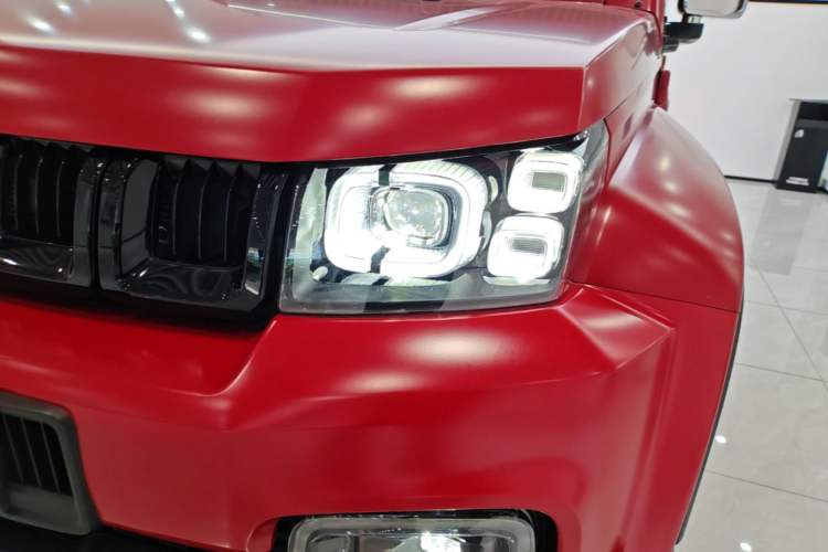 Used BAIC Off-Road BJ40 2023 2.0D Automatic Four-Wheel Drive Blade Hero Edition Adventurer Type Left Front Headlight