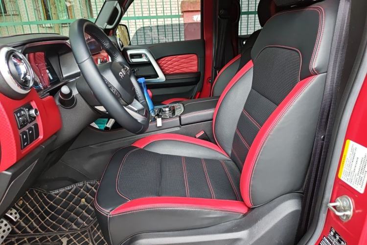 Used BAIC Off-Road BJ40 2023 2.0D Automatic Four-Wheel Drive Blade Hero Edition Adventurer Type Left Front Seat